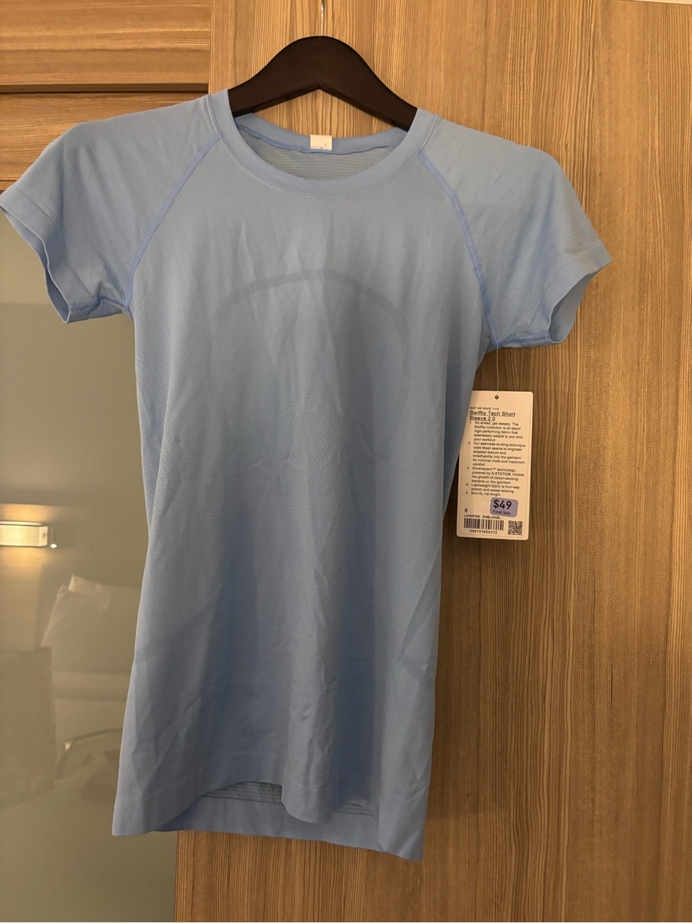 lululemon Swiftly Tech Short Sleeve 2.0 NWT Size 6 Sinatra Blue